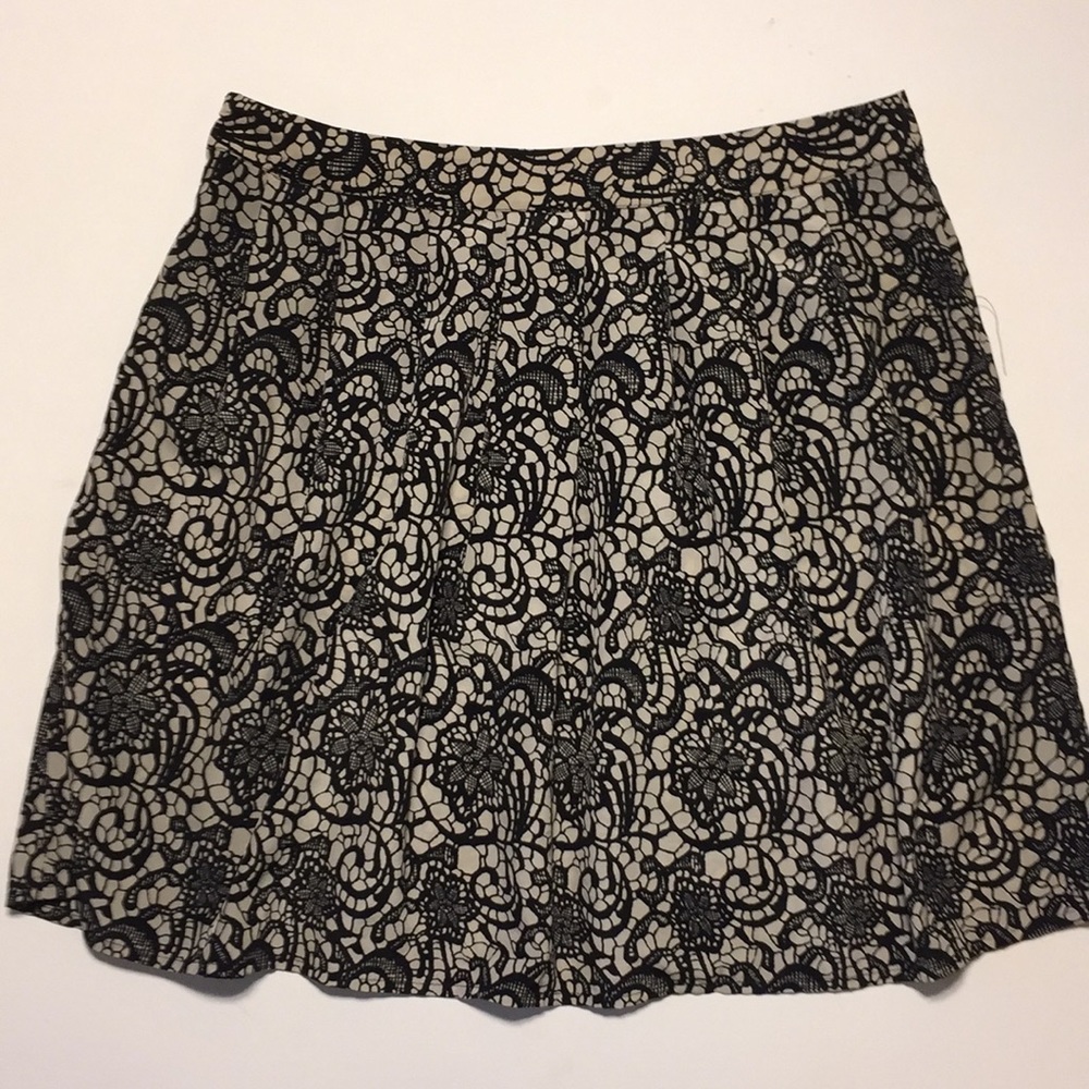 Hinge Women’s Skirt - Picture 6 of 6